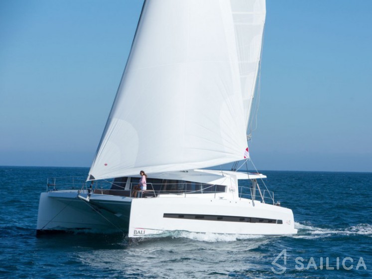 Bali 4.5 - Yacht Charter Sailica