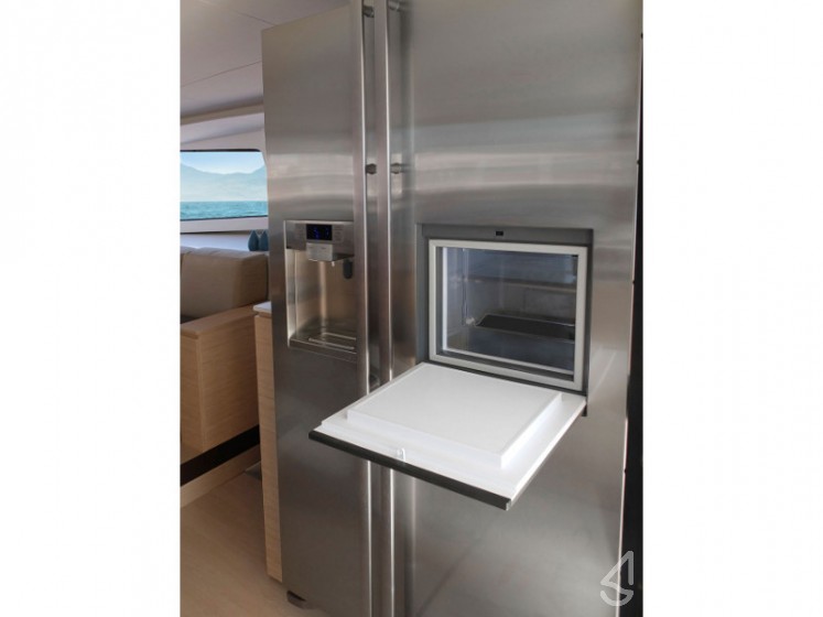 Bali 4.5 - Yacht Charter Sailica