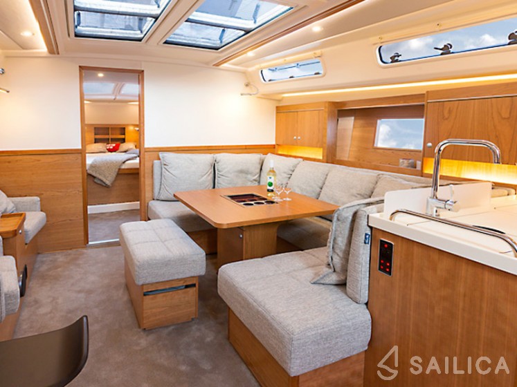 Hanse 455 - Yacht Charter Sailica