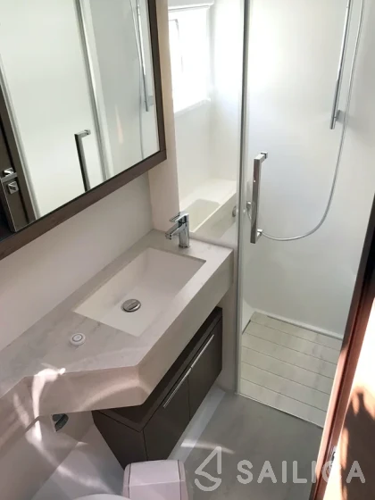 Lagoon 50 - Yacht Charter Sailica