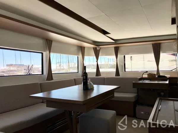 Lagoon 50 - Yacht Charter Sailica