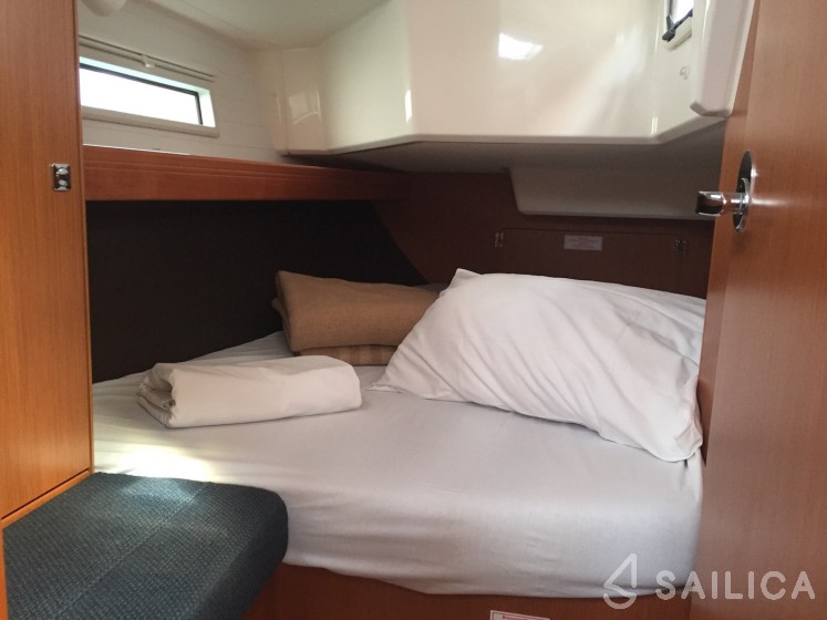 Bavaria 37 Cruiser - Yacht Charter Sailica