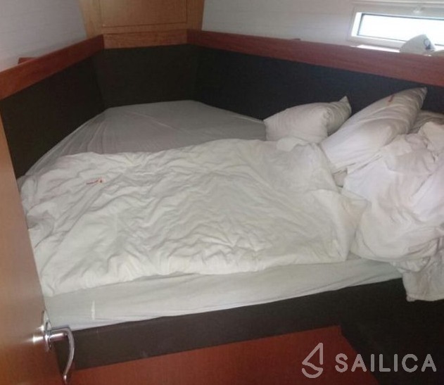 Bavaria 37 Cruiser - Yacht Charter Sailica