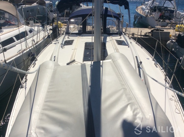 Bavaria 37 Cruiser - Yacht Charter Sailica