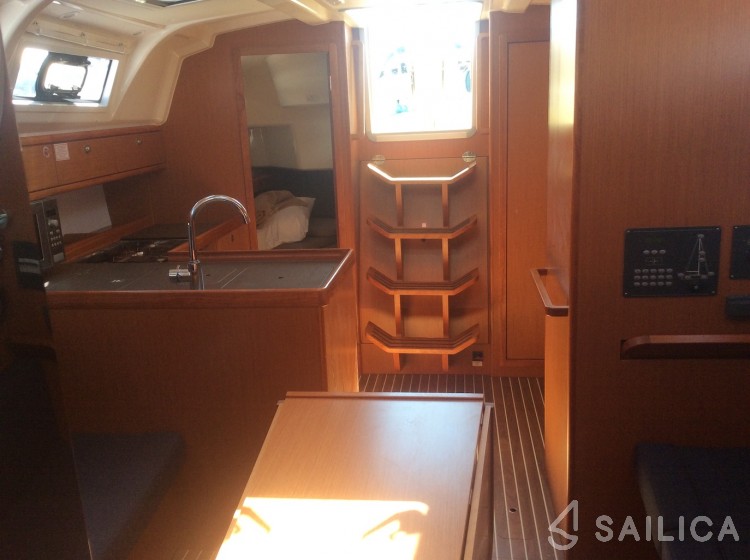 Bavaria 37 Cruiser - Yacht Charter Sailica