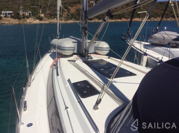 Bavaria 37 Cruiser - Yacht Charter Sailica