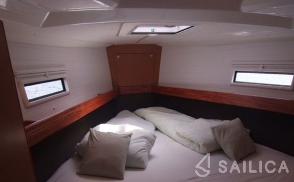 Bavaria 41 Cruiser - Yacht Charter Sailica