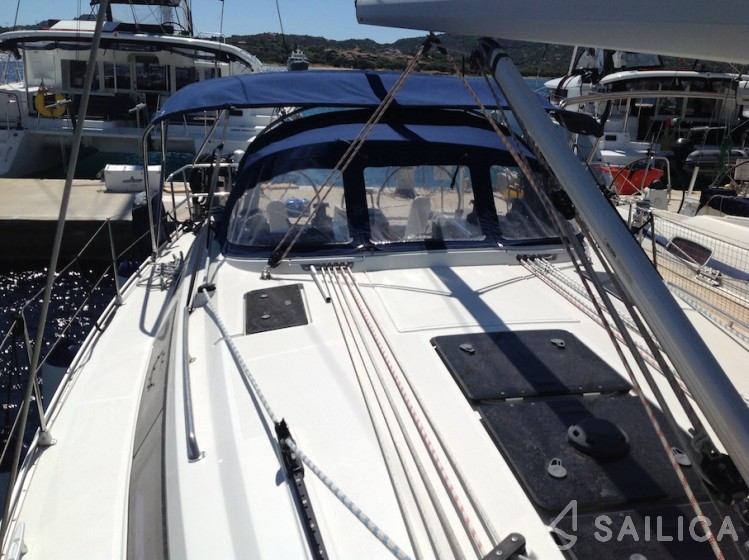Bavaria 41 Cruiser - Yacht Charter Sailica