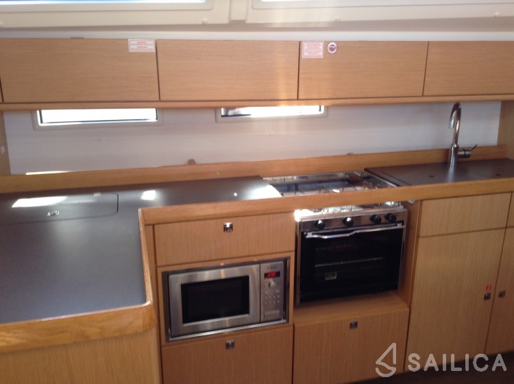 Bavaria 46 Cruiser - Yacht Charter Sailica
