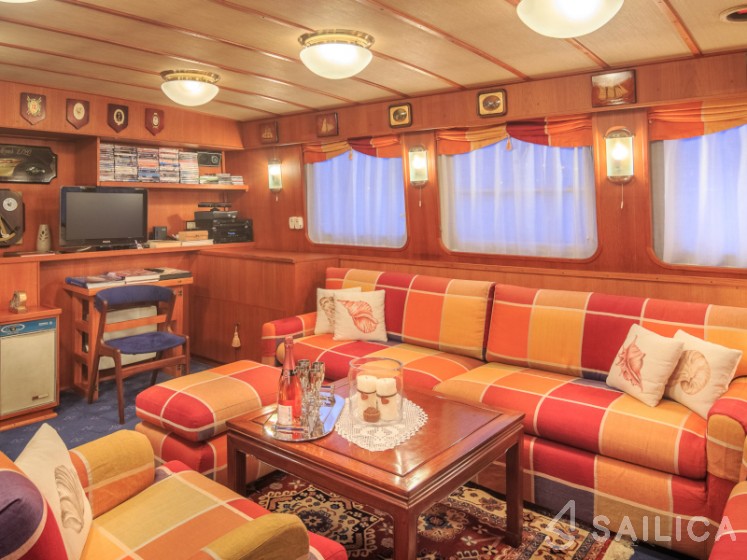 Gulet - Yacht Charter Sailica
