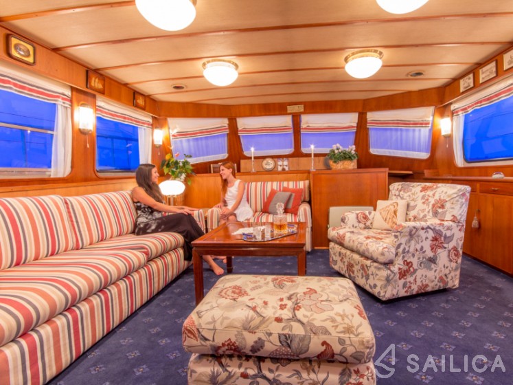 Gulet - Yacht Charter Sailica