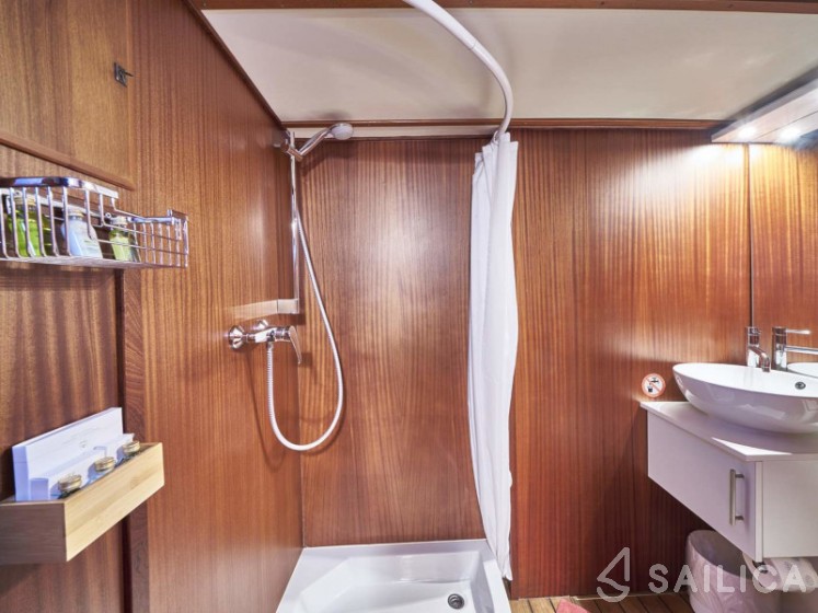 Gulet - Yacht Charter Sailica