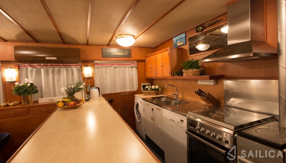 Gulet - Yacht Charter Sailica