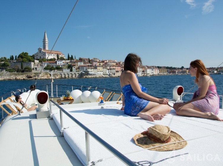 Gulet - Yacht Charter Sailica