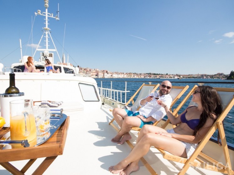 Gulet - Yacht Charter Sailica