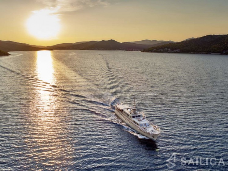Gulet - Yacht Charter Sailica