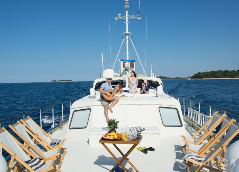 Gulet - Yacht Charter Sailica