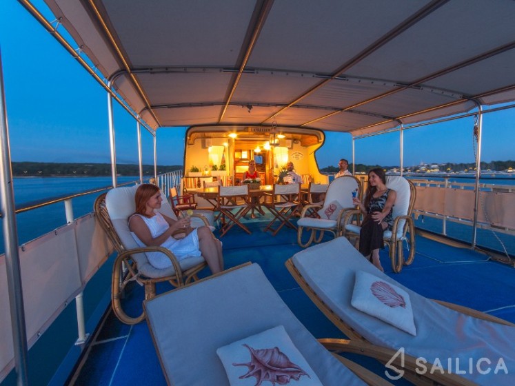 Gulet - Yacht Charter Sailica