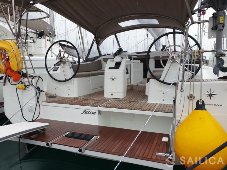 Sun Odyssey 410 - Yacht Charter Sailica
