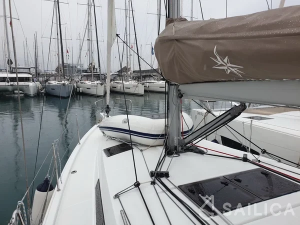 Sun Odyssey 410 - Yacht Charter Sailica