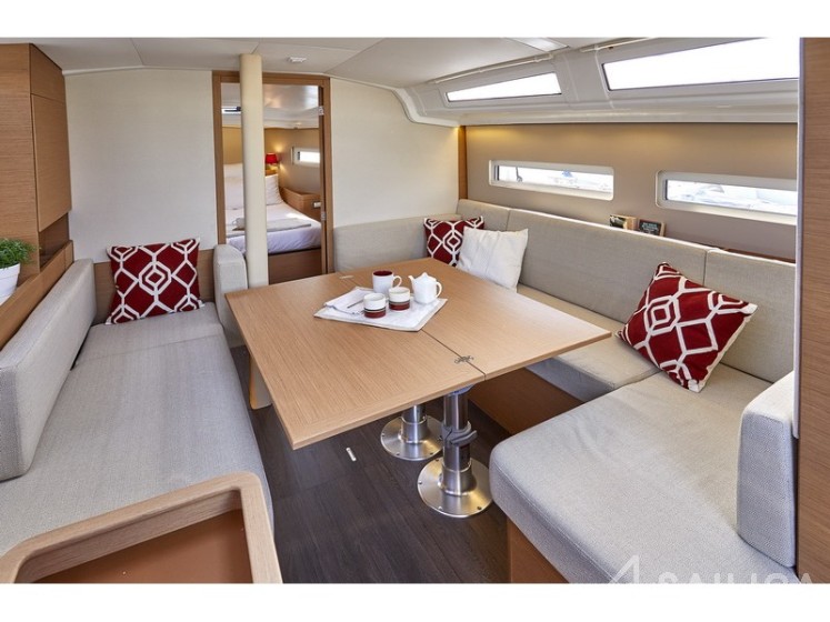 Sun Odyssey 410 - Yacht Charter Sailica