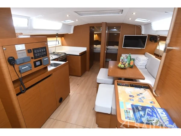 Sun Odyssey 490 - Yacht Charter Sailica