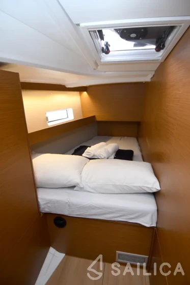 Sun Odyssey 490 - Yacht Charter Sailica