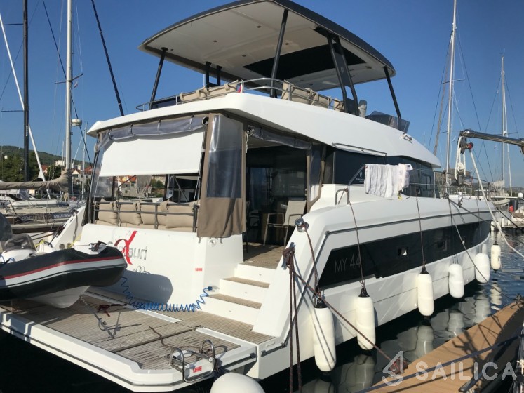 MY 44 - Yacht Charter Sailica