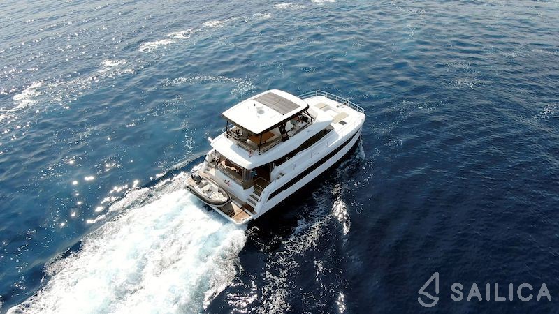 MY 44 - Yacht Charter Sailica