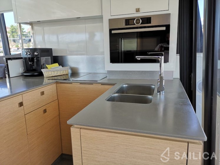 MY 44 - Yacht Charter Sailica