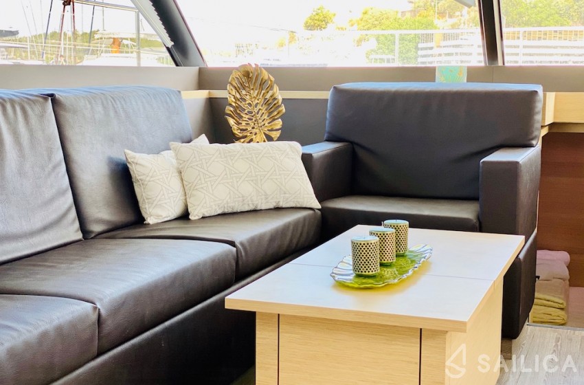 MY 44 - Yacht Charter Sailica