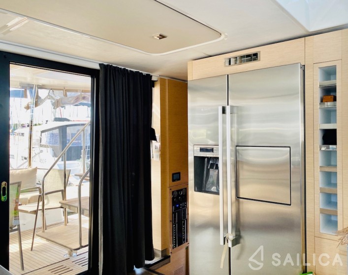 MY 44 - Yacht Charter Sailica