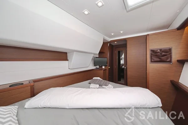 Lagoon 450 S - 4 + 2 cab. - Yacht Charter Sailica