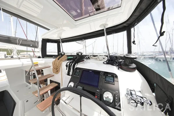Lagoon 450 S - 4 + 2 cab. - Yacht Charter Sailica