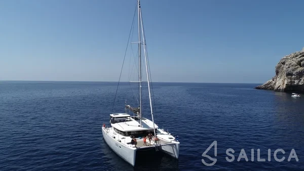 Lagoon 450 S - 4 + 2 cab. - Yacht Charter Sailica