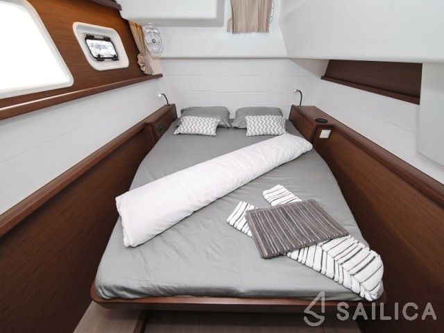 Lagoon 450 S - 4 + 2 cab. - Yacht Charter Sailica