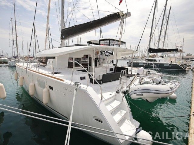 Lagoon 450 S - 4 + 2 cab. - Yacht Charter Sailica