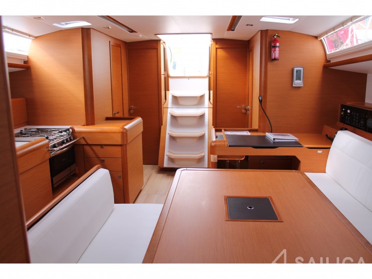 Sun Odyssey 519 - Yacht Charter Sailica