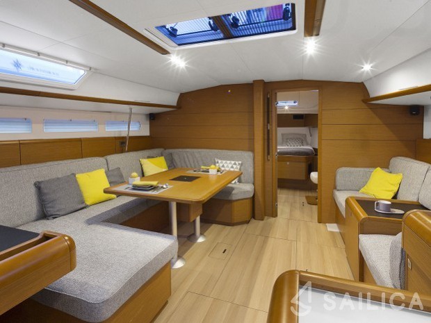 Sun Odyssey 519 - Yacht Charter Sailica