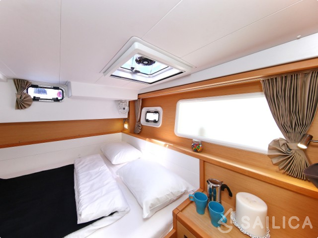 Lagoon 39 - Yacht Charter Sailica