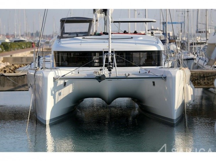 Lagoon 39 - Yacht Charter Sailica