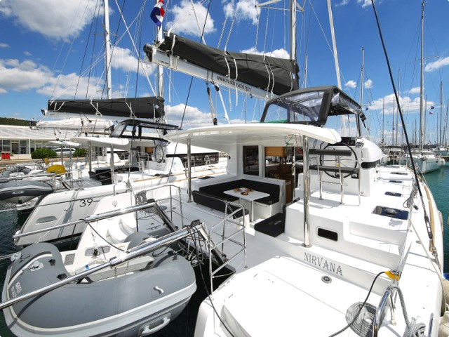 Lagoon 39 - Yacht Charter Sailica