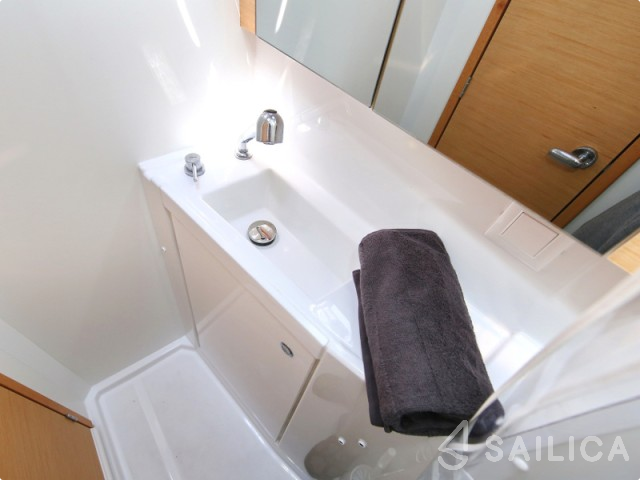 Lagoon 39 - Yacht Charter Sailica