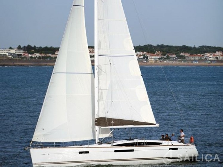 Jeanneau 53 - Yacht Charter Sailica