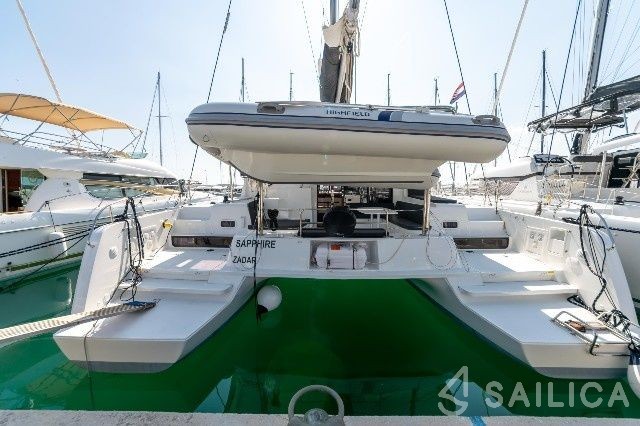 Lagoon 42 - Yacht Charter Sailica