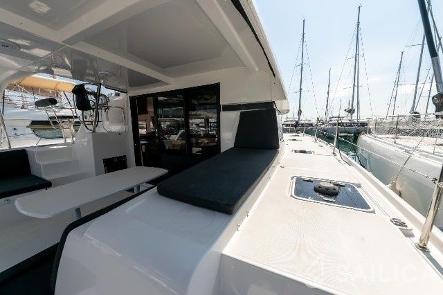 Lagoon 42 - Yacht Charter Sailica