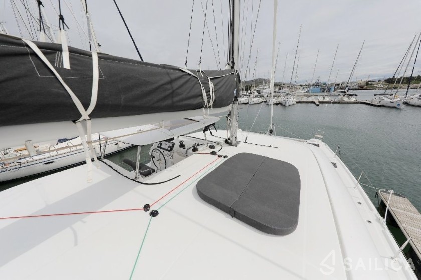 Lagoon 42 - Yacht Charter Sailica