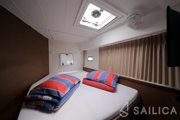Lagoon 42 - Yacht Charter Sailica