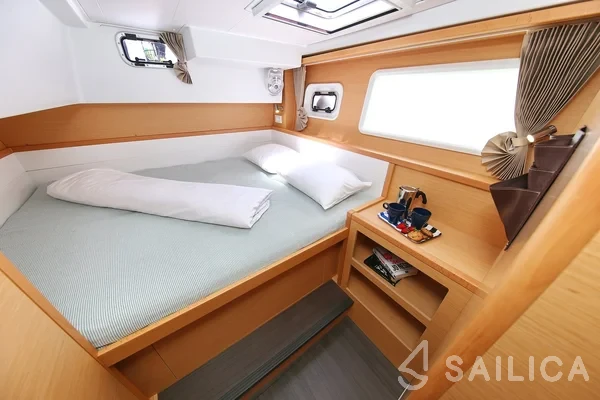 Lagoon 39 - Yacht Charter Sailica