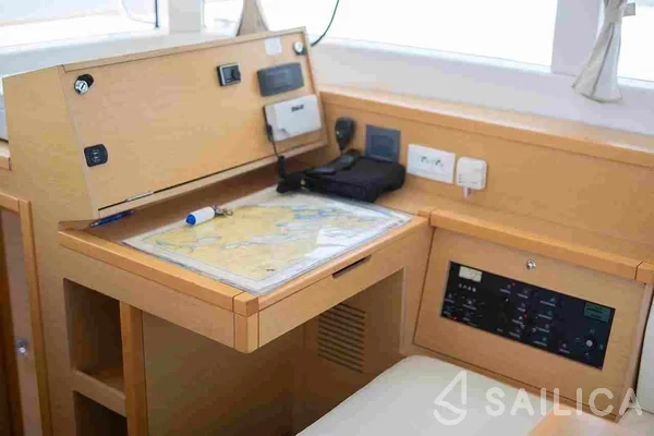 Lagoon 39 - Yacht Charter Sailica